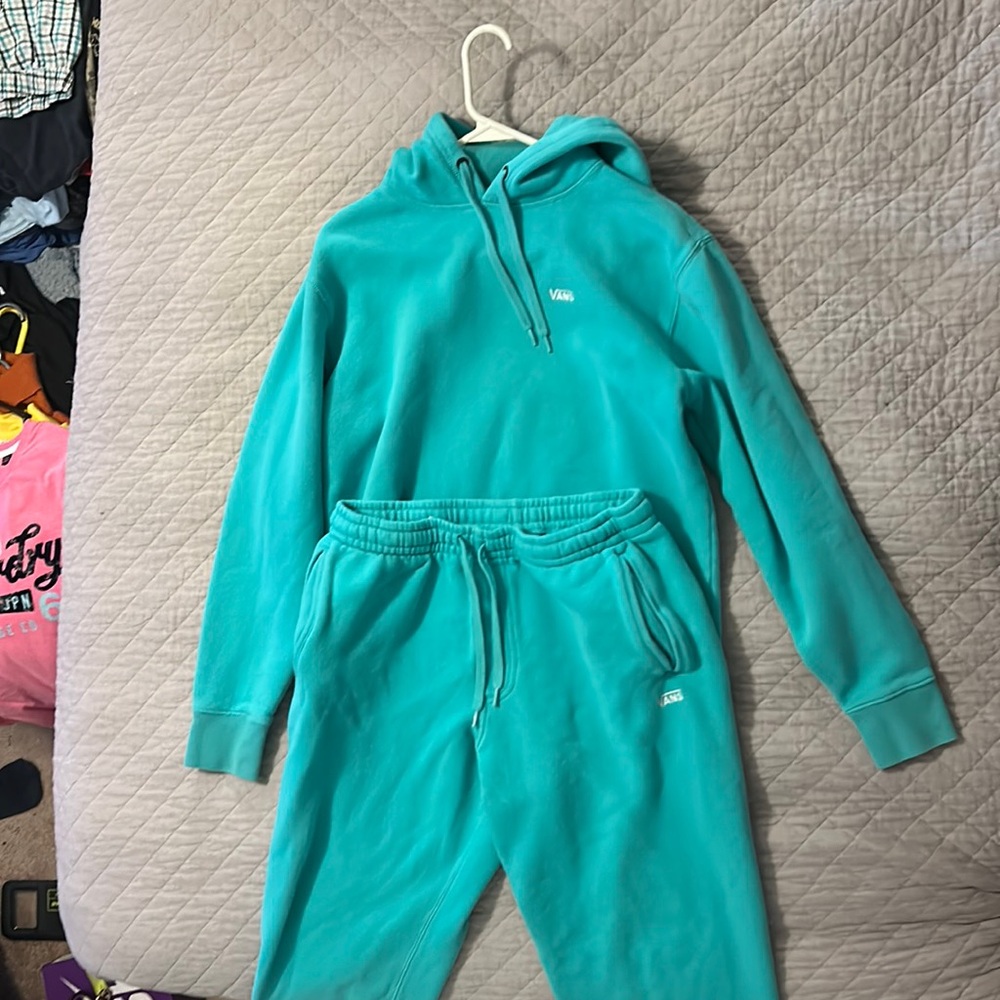 Vans Comfy Cush Sweat suit / Sweats Hoodie and Pant Size Medium Like New!